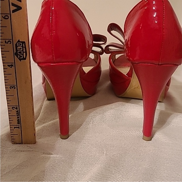 Rampage size 8 1/2 Red Paten Leather Peeptoe Pumps - Picture 3 of 4